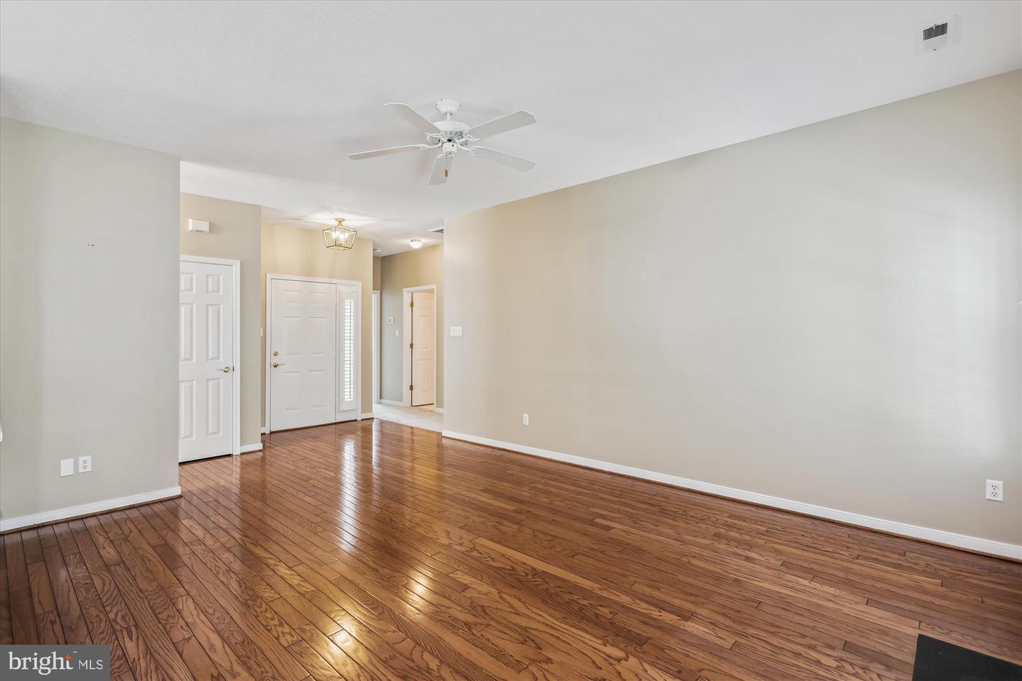 4141 ENGLISH HOLLY CIR, RICHMOND, Virginia 23294, 2 Bedrooms Bedrooms, 5 Rooms Rooms,2 BathroomsBathrooms,Residential,For sale,4141 ENGLISH HOLLY CIR,VAHN2000996 MLS # VAHN2000996