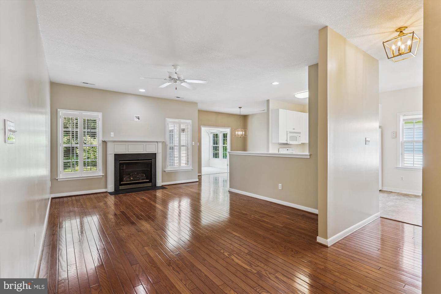 4141 ENGLISH HOLLY CIR, RICHMOND, Virginia 23294, 2 Bedrooms Bedrooms, 5 Rooms Rooms,2 BathroomsBathrooms,Residential,For sale,4141 ENGLISH HOLLY CIR,VAHN2000996 MLS # VAHN2000996