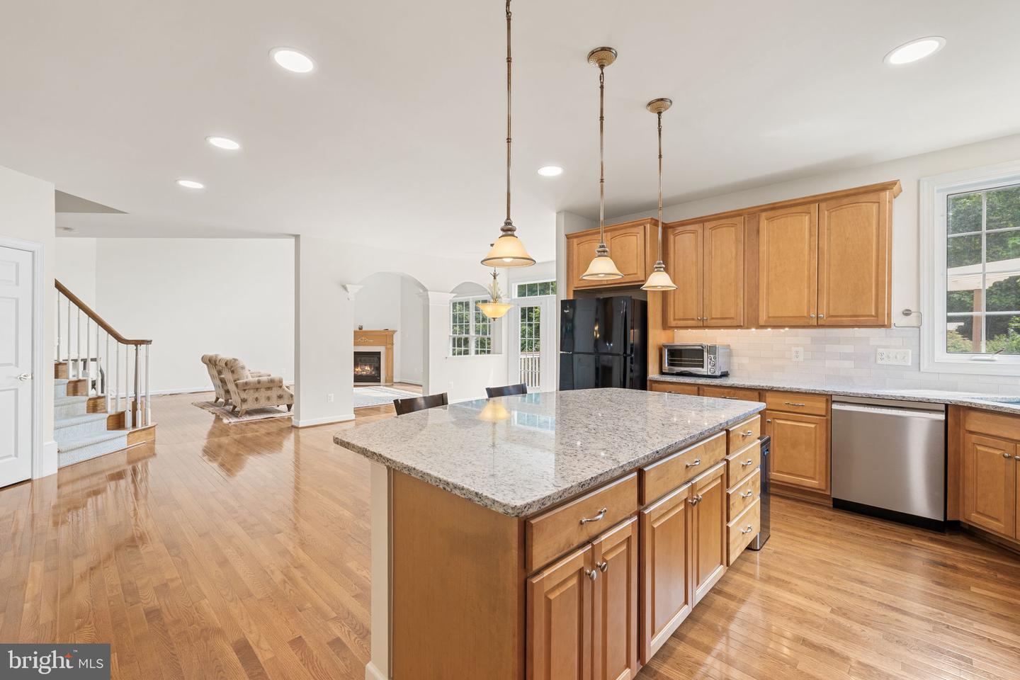 3224 LOST POND CT, TRIANGLE, Virginia 22172, 6 Bedrooms Bedrooms, ,5 BathroomsBathrooms,Residential,For sale,3224 LOST POND CT,VAPW2099762 MLS # VAPW2099762