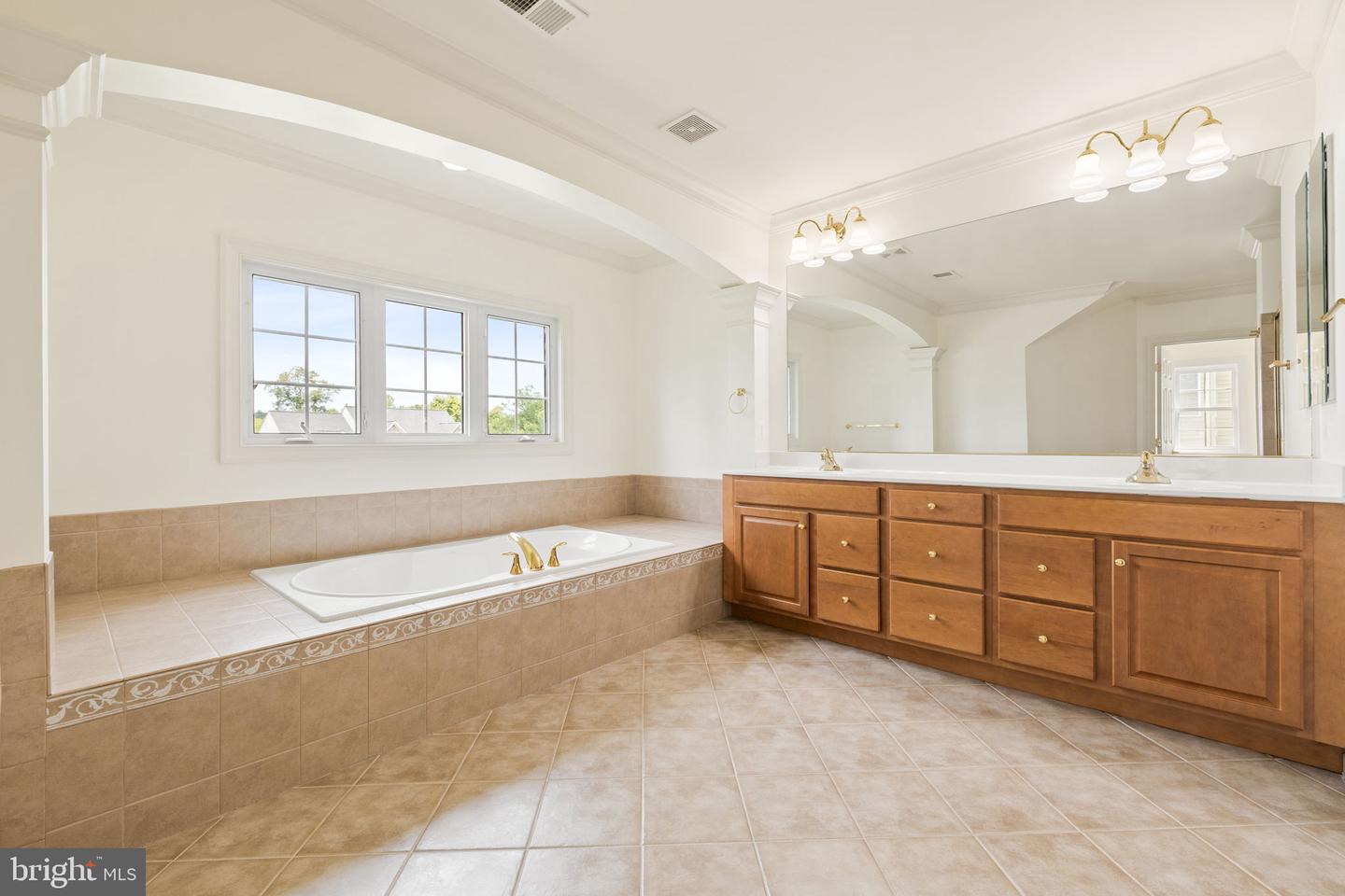 3224 LOST POND CT, TRIANGLE, Virginia 22172, 6 Bedrooms Bedrooms, ,5 BathroomsBathrooms,Residential,For sale,3224 LOST POND CT,VAPW2099762 MLS # VAPW2099762