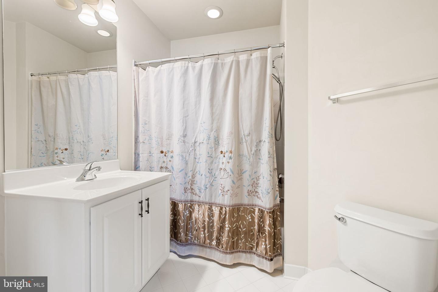3224 LOST POND CT, TRIANGLE, Virginia 22172, 6 Bedrooms Bedrooms, ,5 BathroomsBathrooms,Residential,For sale,3224 LOST POND CT,VAPW2099762 MLS # VAPW2099762