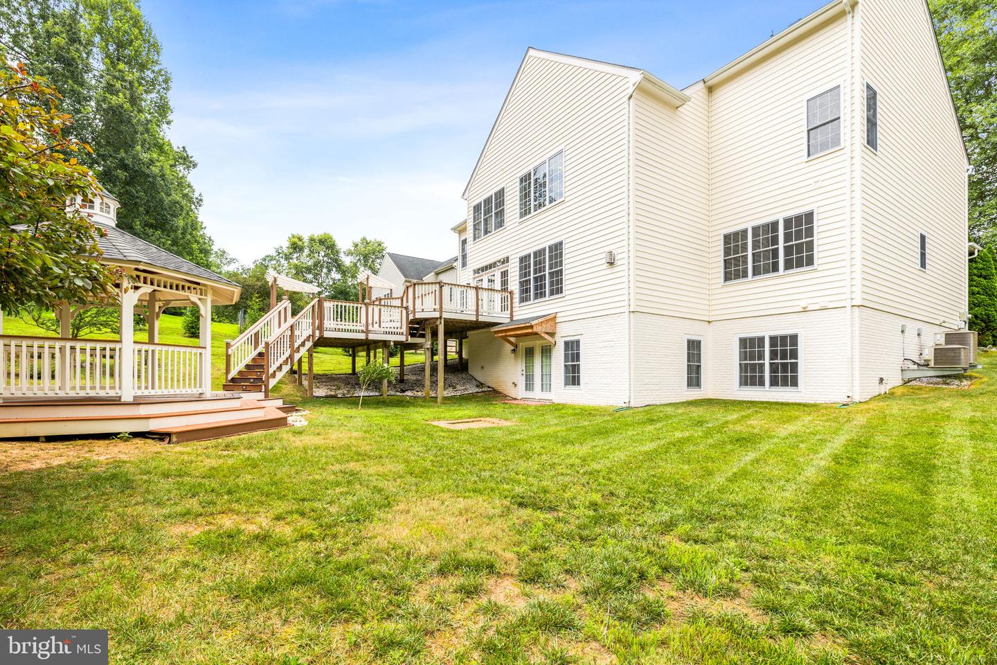 3224 LOST POND CT, TRIANGLE, Virginia 22172, 6 Bedrooms Bedrooms, ,5 BathroomsBathrooms,Residential,For sale,3224 LOST POND CT,VAPW2099762 MLS # VAPW2099762