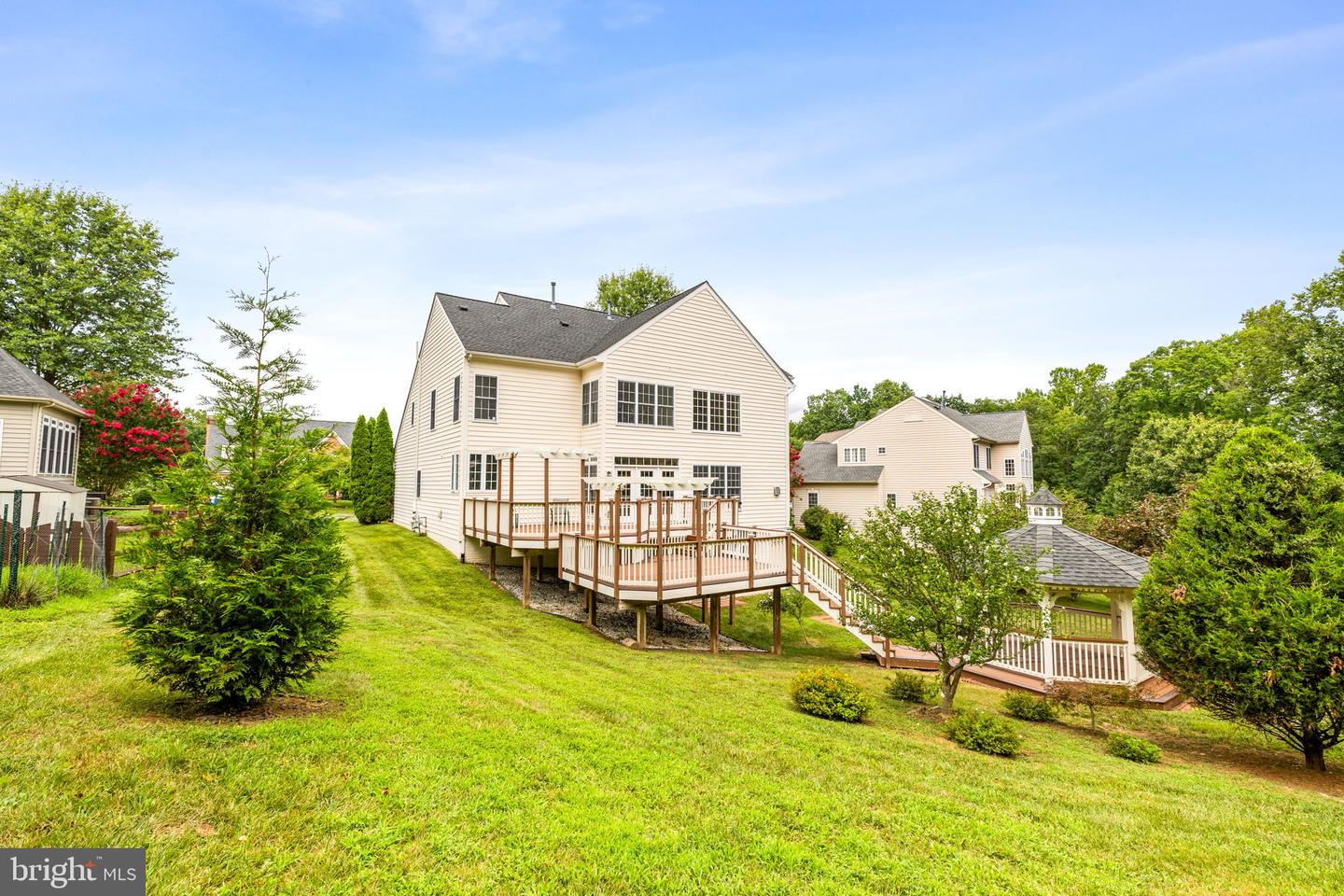 3224 LOST POND CT, TRIANGLE, Virginia 22172, 6 Bedrooms Bedrooms, ,5 BathroomsBathrooms,Residential,For sale,3224 LOST POND CT,VAPW2099762 MLS # VAPW2099762