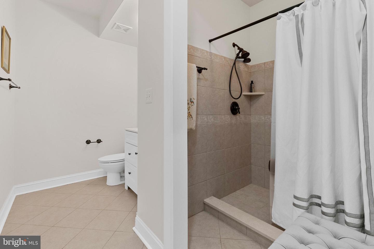 36380 HESKETT LN, HILLSBORO, Virginia 20132, 5 Bedrooms Bedrooms, ,5 BathroomsBathrooms,Residential,For sale,36380 HESKETT LN,VALO2102982 MLS # VALO2102982