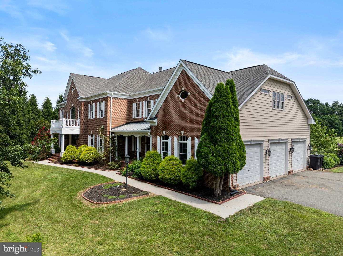 36380 HESKETT LN, HILLSBORO, Virginia 20132, 5 Bedrooms Bedrooms, ,5 BathroomsBathrooms,Residential,For sale,36380 HESKETT LN,VALO2102982 MLS # VALO2102982