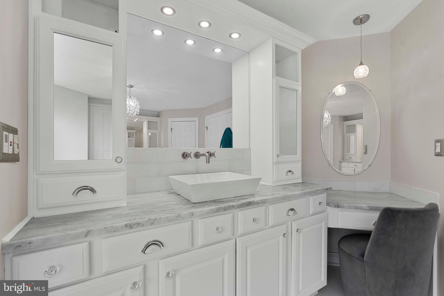 36380 HESKETT LN, HILLSBORO, Virginia 20132, 5 Bedrooms Bedrooms, ,5 BathroomsBathrooms,Residential,For sale,36380 HESKETT LN,VALO2102982 MLS # VALO2102982