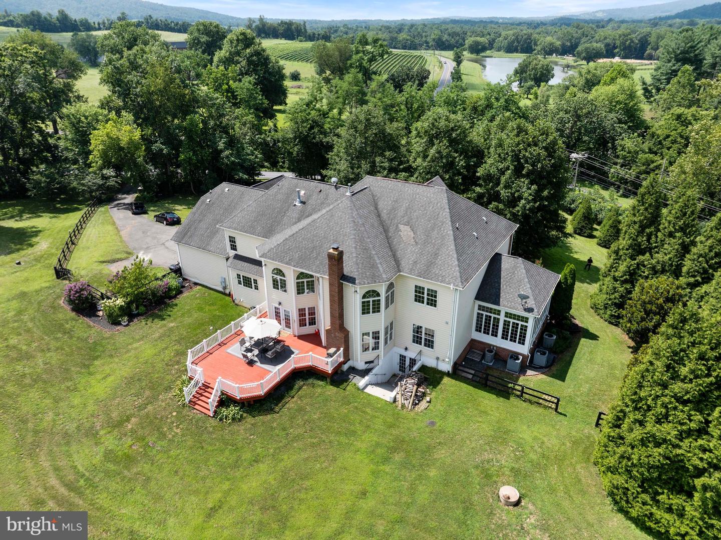36380 HESKETT LN, HILLSBORO, Virginia 20132, 5 Bedrooms Bedrooms, ,5 BathroomsBathrooms,Residential,For sale,36380 HESKETT LN,VALO2102982 MLS # VALO2102982