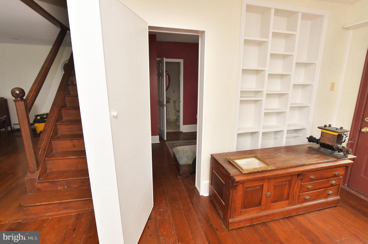 1301 FRONT ROYAL PIKE, WINCHESTER, Virginia 22602, 6 Bedrooms Bedrooms, ,3 BathroomsBathrooms,Residential,For sale,1301 FRONT ROYAL PIKE,VAFV2035618 MLS # VAFV2035618