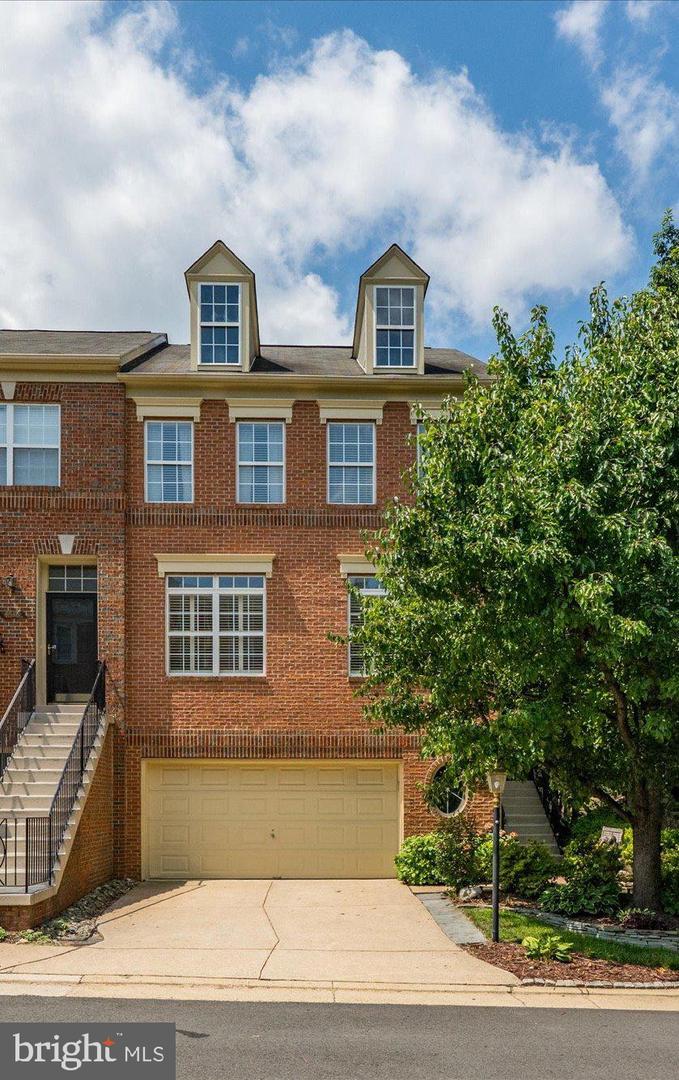 4648 LAMBERT DR, ALEXANDRIA, Virginia 22311, 3 Bedrooms Bedrooms, ,3 BathroomsBathrooms,Residential,For sale,4648 LAMBERT DR,VAAX2047802 MLS # VAAX2047802