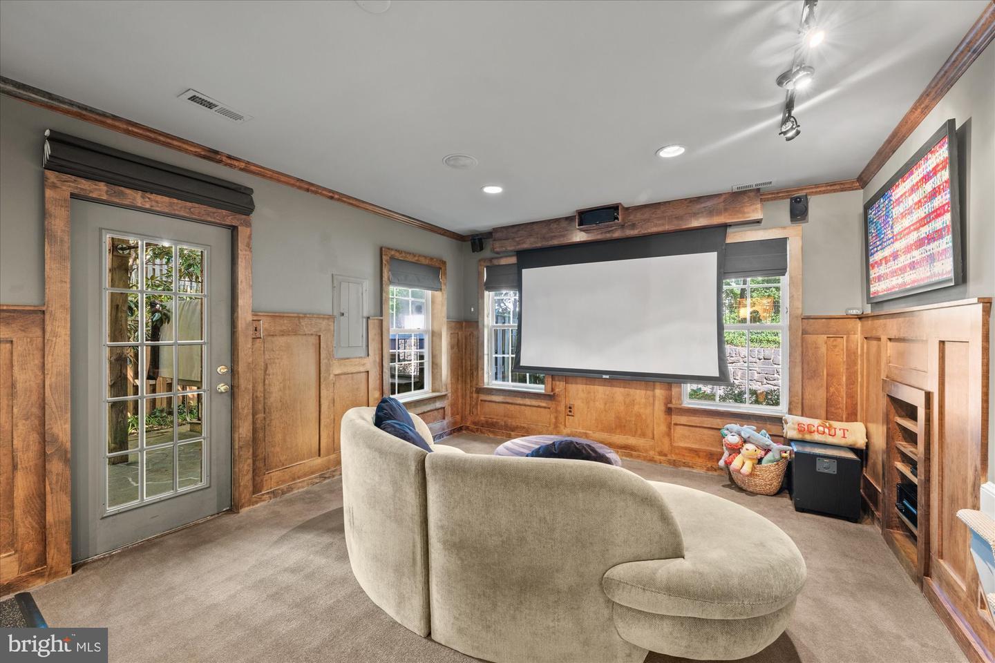4648 LAMBERT DR, ALEXANDRIA, Virginia 22311, 3 Bedrooms Bedrooms, ,3 BathroomsBathrooms,Residential,For sale,4648 LAMBERT DR,VAAX2047802 MLS # VAAX2047802