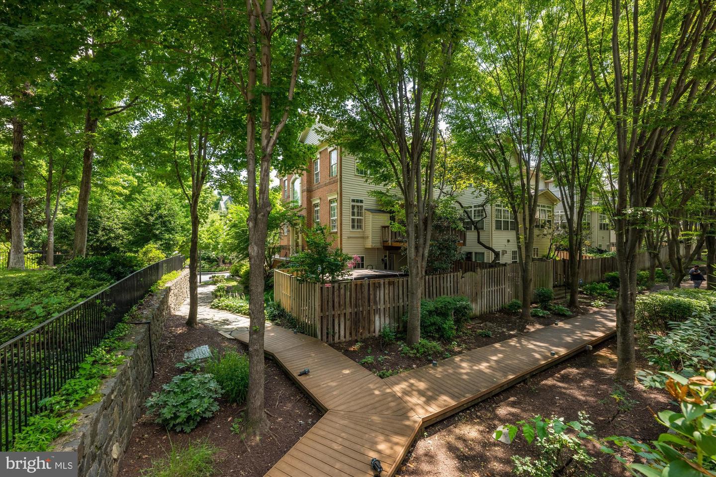 4648 LAMBERT DR, ALEXANDRIA, Virginia 22311, 3 Bedrooms Bedrooms, ,3 BathroomsBathrooms,Residential,For sale,4648 LAMBERT DR,VAAX2047802 MLS # VAAX2047802