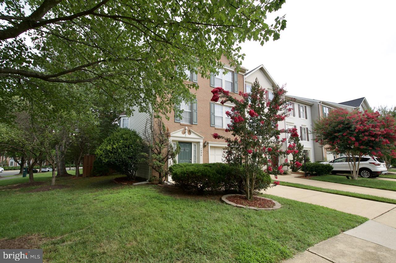 7496 GADSBY SQ, ALEXANDRIA, Virginia 22315, 3 Bedrooms Bedrooms, ,2 BathroomsBathrooms,Residential,For sale,7496 GADSBY SQ,VAFX2257280 MLS # VAFX2257280