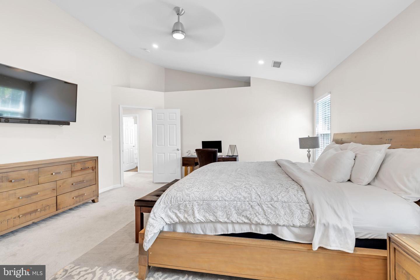 8778 GRANTHAM CT, BRISTOW, Virginia 20136, 5 Bedrooms Bedrooms, ,3 BathroomsBathrooms,Residential,For sale,8778 GRANTHAM CT,VAPW2099886 MLS # VAPW2099886