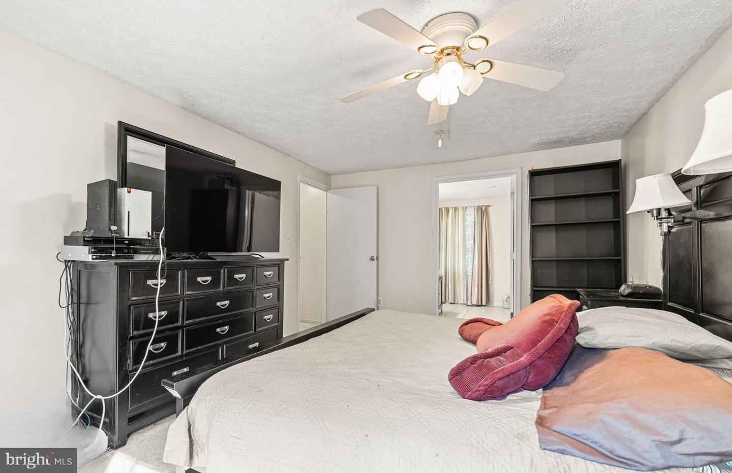 15813 EDGEWOOD DR, DUMFRIES, Virginia 22025, 5 Bedrooms Bedrooms, ,2 BathroomsBathrooms,Residential,For sale,15813 EDGEWOOD DR,VAPW2099906 MLS # VAPW2099906