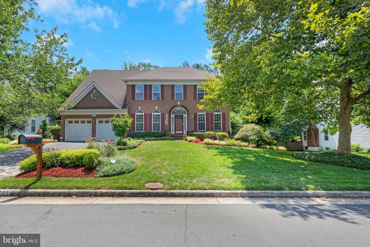 14501 PICKET OAKS RD, CENTREVILLE, Virginia 20121, 5 Bedrooms Bedrooms, ,3 BathroomsBathrooms,Residential,For sale,14501 PICKET OAKS RD,VAFX2257428 MLS # VAFX2257428