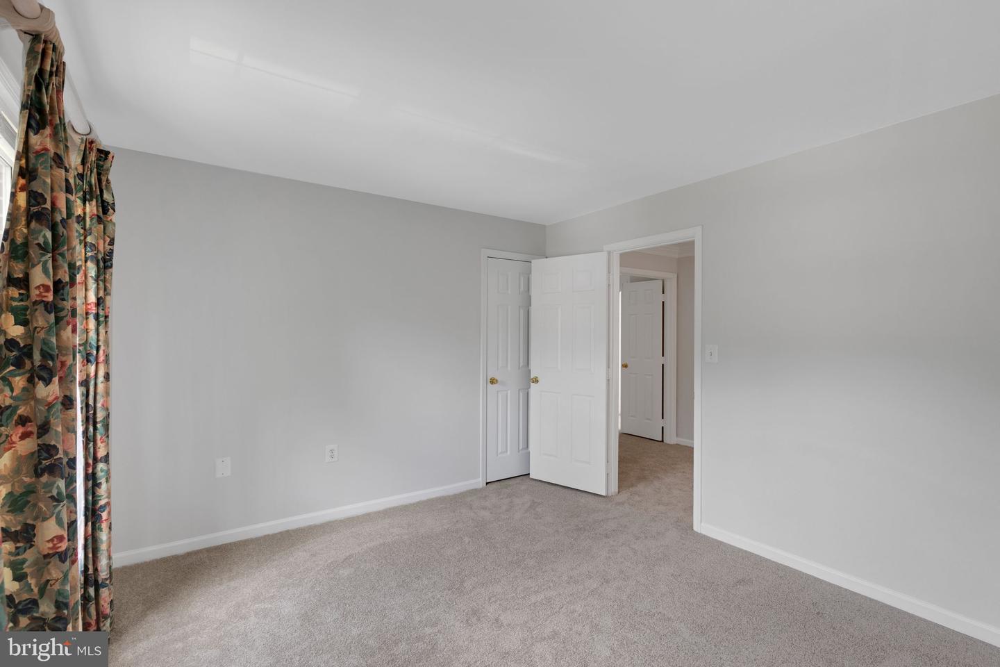 14501 PICKET OAKS RD, CENTREVILLE, Virginia 20121, 5 Bedrooms Bedrooms, ,3 BathroomsBathrooms,Residential,For sale,14501 PICKET OAKS RD,VAFX2257428 MLS # VAFX2257428