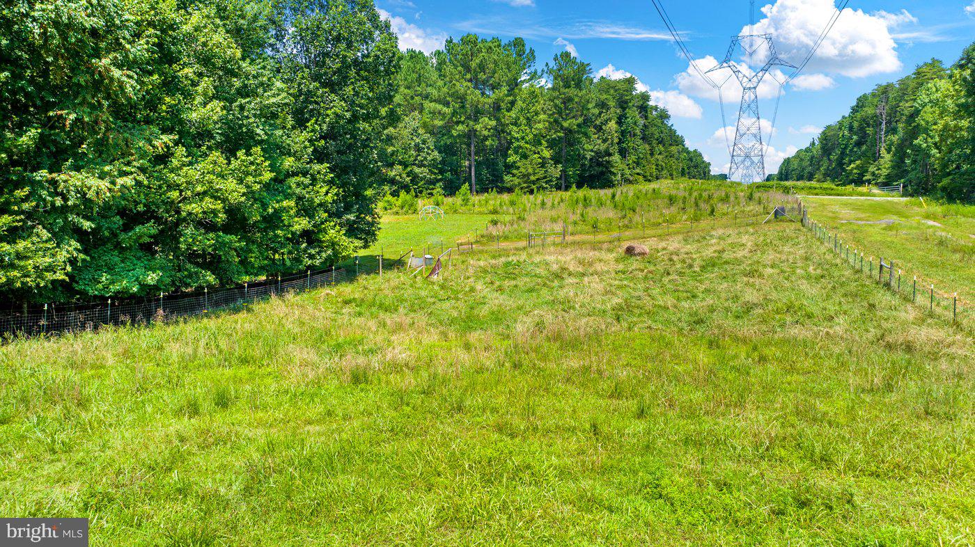 6325 GRACE HL, SPOTSYLVANIA, Virginia 22551, 5 Bedrooms Bedrooms, ,2 BathroomsBathrooms,Residential,For sale,6325 GRACE HL,VASP2034916 MLS # VASP2034916