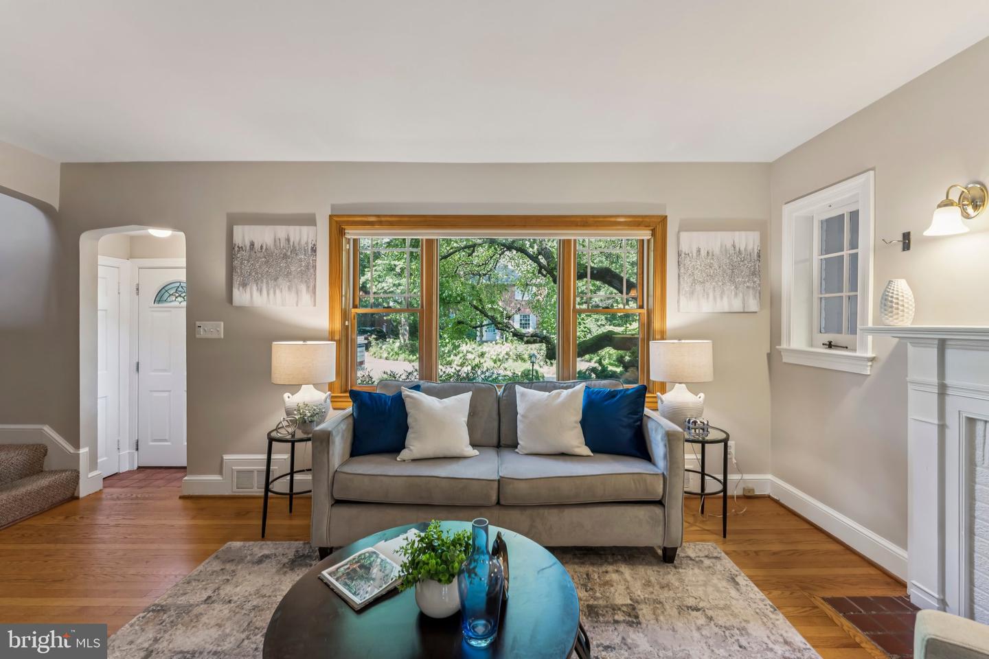 1811 N WAKEFIELD ST, ARLINGTON, Virginia 22207, 3 Bedrooms Bedrooms, ,2 BathroomsBathrooms,Residential,For sale,1811 N WAKEFIELD ST,VAAR2061382 MLS # VAAR2061382