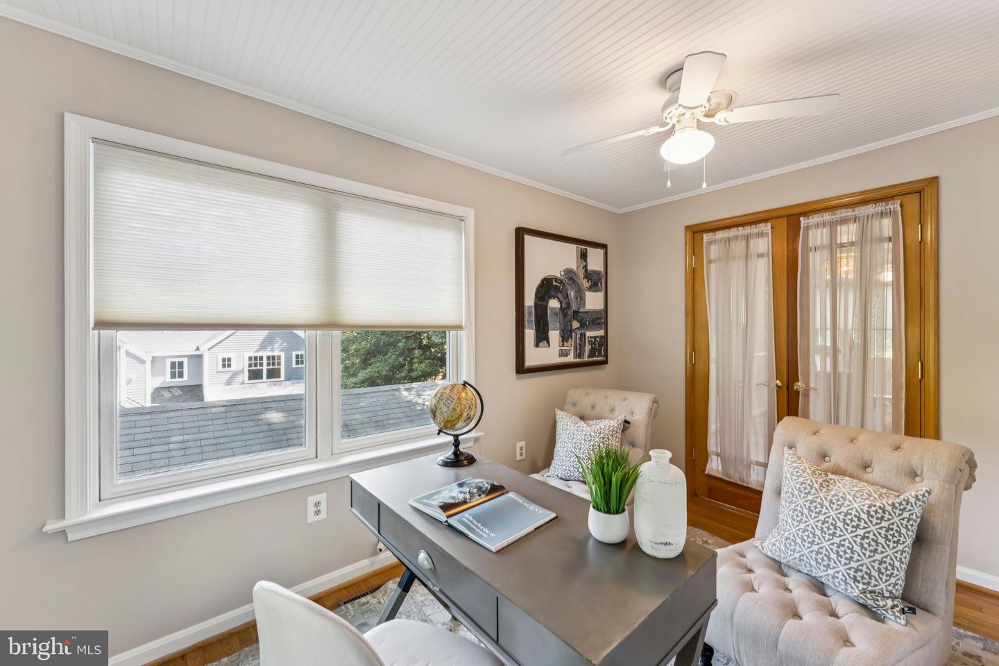 1811 N WAKEFIELD ST, ARLINGTON, Virginia 22207, 3 Bedrooms Bedrooms, ,2 BathroomsBathrooms,Residential,For sale,1811 N WAKEFIELD ST,VAAR2061382 MLS # VAAR2061382