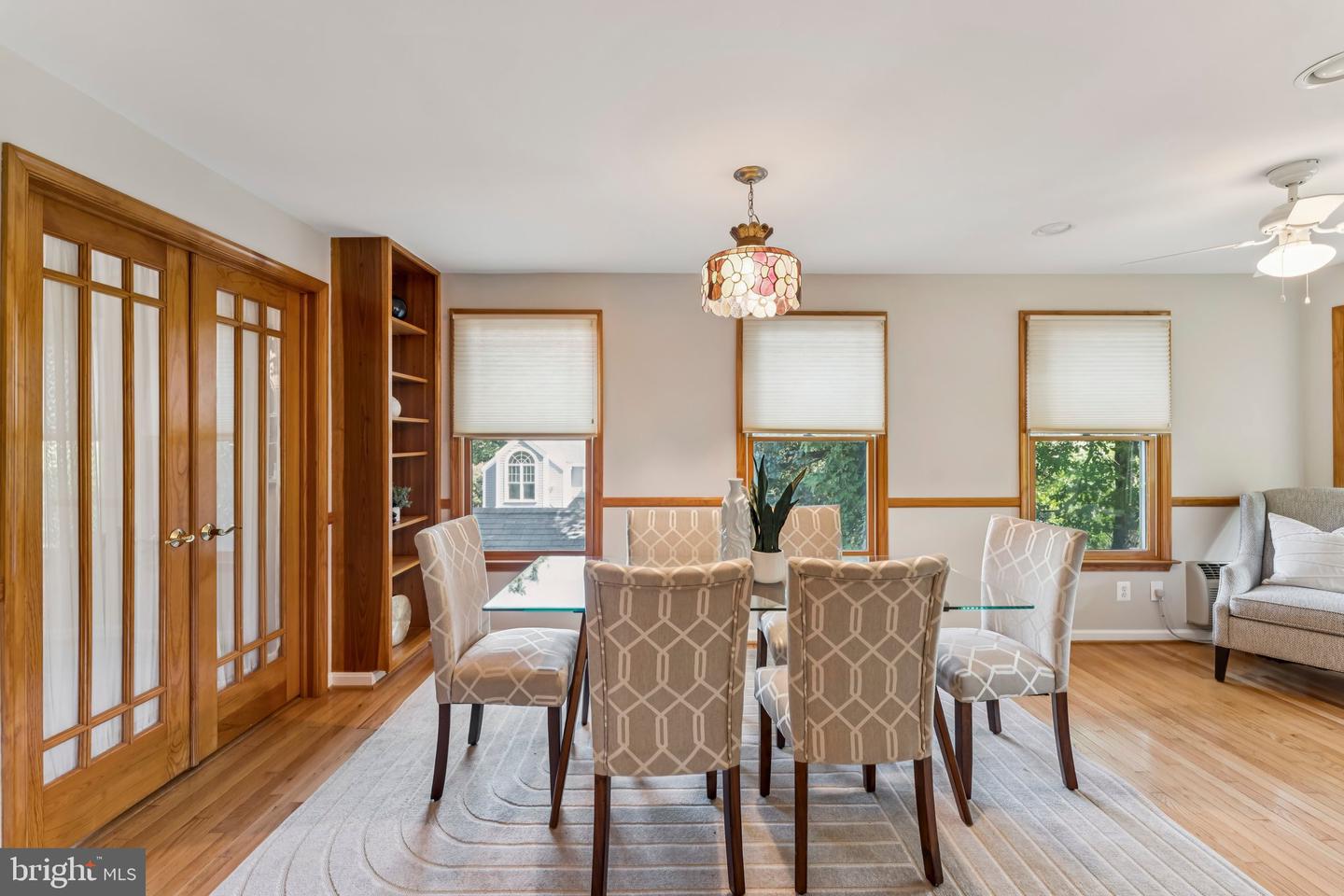 1811 N WAKEFIELD ST, ARLINGTON, Virginia 22207, 3 Bedrooms Bedrooms, ,2 BathroomsBathrooms,Residential,For sale,1811 N WAKEFIELD ST,VAAR2061382 MLS # VAAR2061382