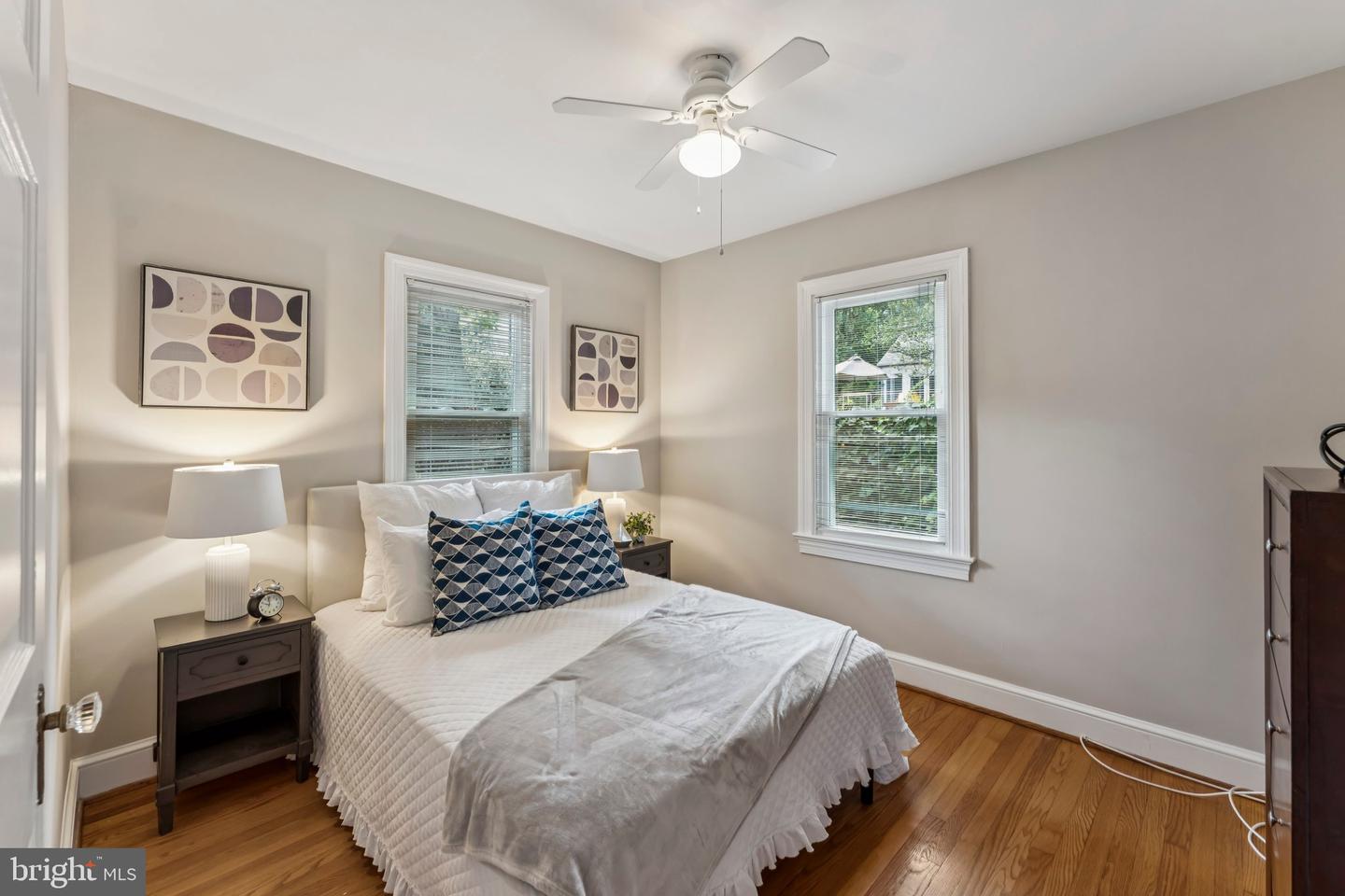 1811 N WAKEFIELD ST, ARLINGTON, Virginia 22207, 3 Bedrooms Bedrooms, ,2 BathroomsBathrooms,Residential,For sale,1811 N WAKEFIELD ST,VAAR2061382 MLS # VAAR2061382