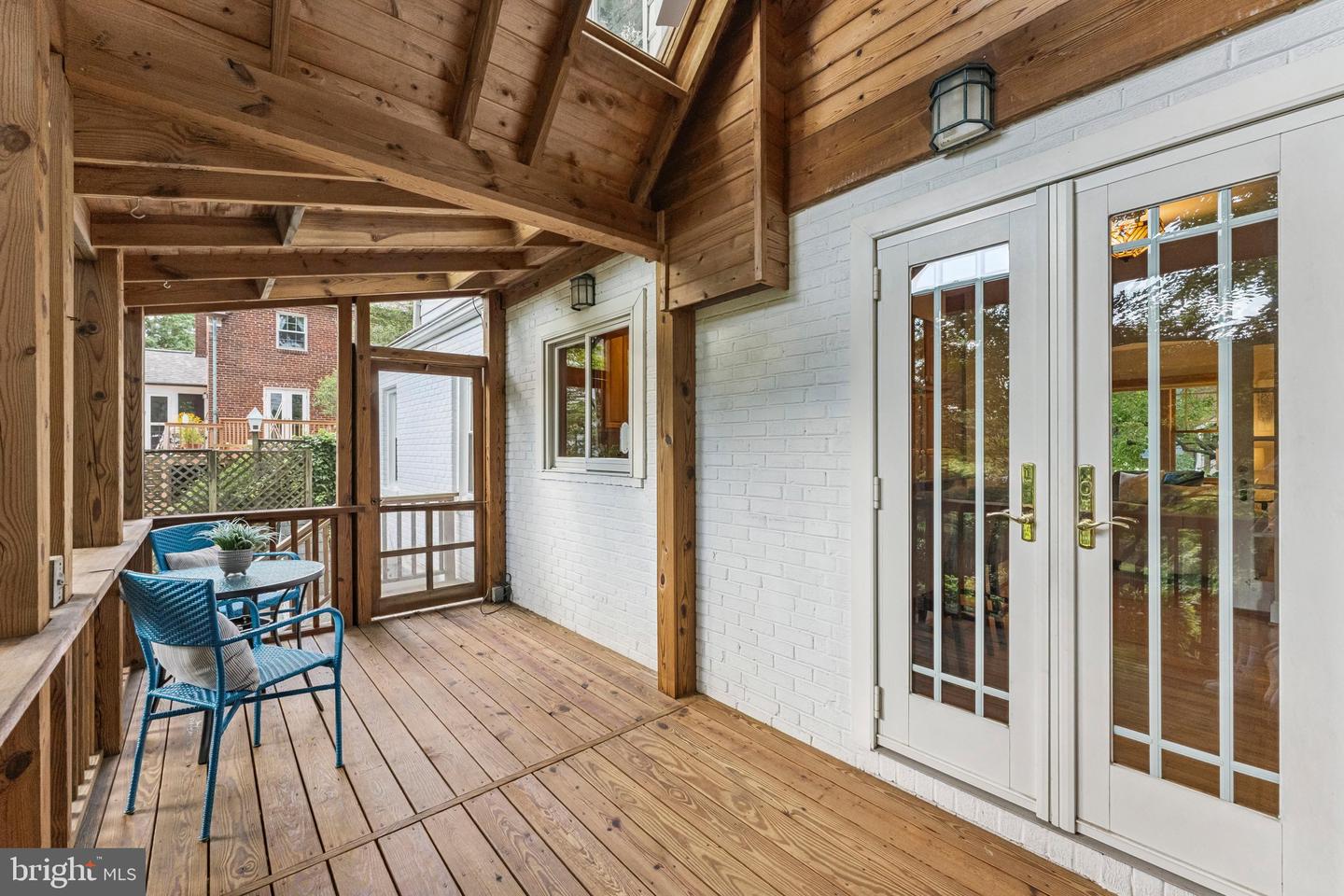 1811 N WAKEFIELD ST, ARLINGTON, Virginia 22207, 3 Bedrooms Bedrooms, ,2 BathroomsBathrooms,Residential,For sale,1811 N WAKEFIELD ST,VAAR2061382 MLS # VAAR2061382
