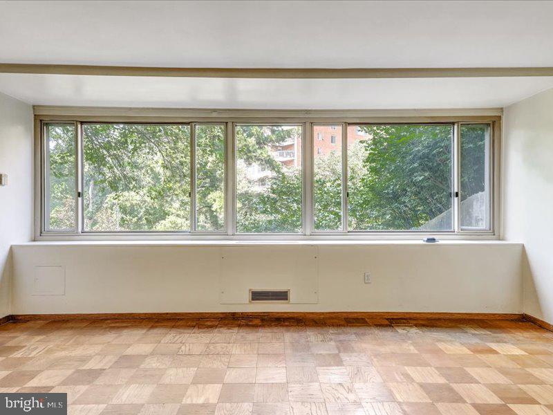 4101 CATHEDRAL AVE NW #409, WASHINGTON, District Of Columbia 20016, ,1 BathroomBathrooms,Residential,For sale,4101 CATHEDRAL AVE NW #409,DCDC2212716 MLS # DCDC2212716