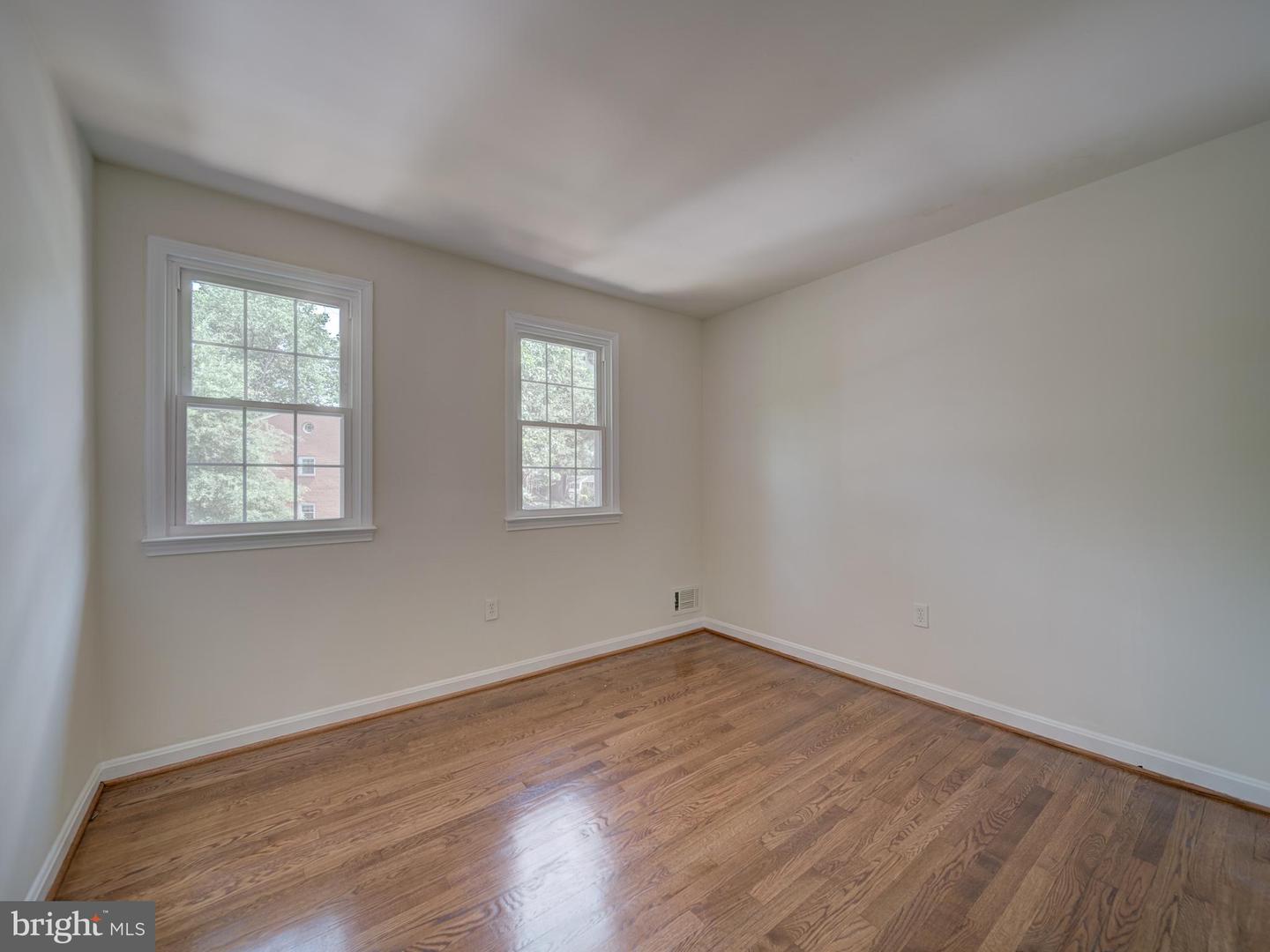 13186 PUTNAM CIR, WOODBRIDGE, Virginia 22191, 4 Bedrooms Bedrooms, ,3 BathroomsBathrooms,Residential,For sale,13186 PUTNAM CIR,VAPW2100354 MLS # VAPW2100354