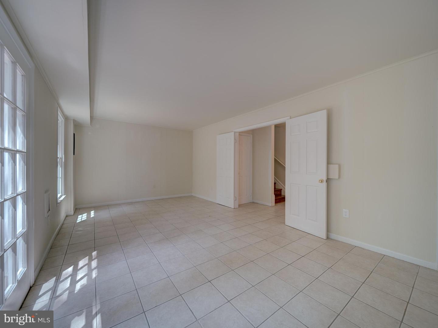 13186 PUTNAM CIR, WOODBRIDGE, Virginia 22191, 4 Bedrooms Bedrooms, ,3 BathroomsBathrooms,Residential,For sale,13186 PUTNAM CIR,VAPW2100354 MLS # VAPW2100354