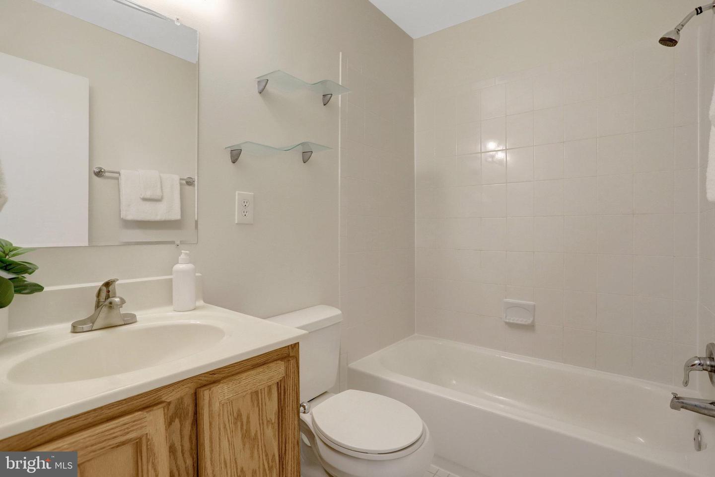 6372 EIGHTH CIR, ALEXANDRIA, Virginia 22312, 3 Bedrooms Bedrooms, ,2 BathroomsBathrooms,Residential,For sale,6372 EIGHTH CIR,VAFX2258530 MLS # VAFX2258530