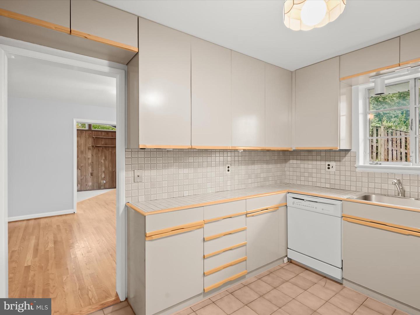 6303 JULIAN ST, SPRINGFIELD, Virginia 22150, 3 Bedrooms Bedrooms, ,1 BathroomBathrooms,Residential,For sale,6303 JULIAN ST,VAFX2258646 MLS # VAFX2258646