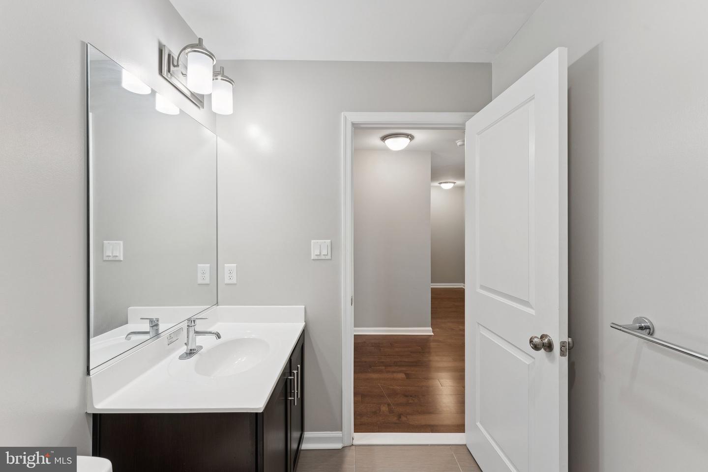 412 WOODCREST DR SE #412B, WASHINGTON, District Of Columbia 20032, 3 Bedrooms Bedrooms, ,2 BathroomsBathrooms,Residential,For sale,412 WOODCREST DR SE #412B,DCDC2213182 MLS # DCDC2213182 412 WOODCREST DR SE #412B, WASHINGTON, District Of Columbia 20032, 3 Bedrooms Bedrooms, ,2 BathroomsBathrooms,Residential,For sale,412 WOODCREST DR SE #412B,DCDC2213182 MLS # DCDC2213182