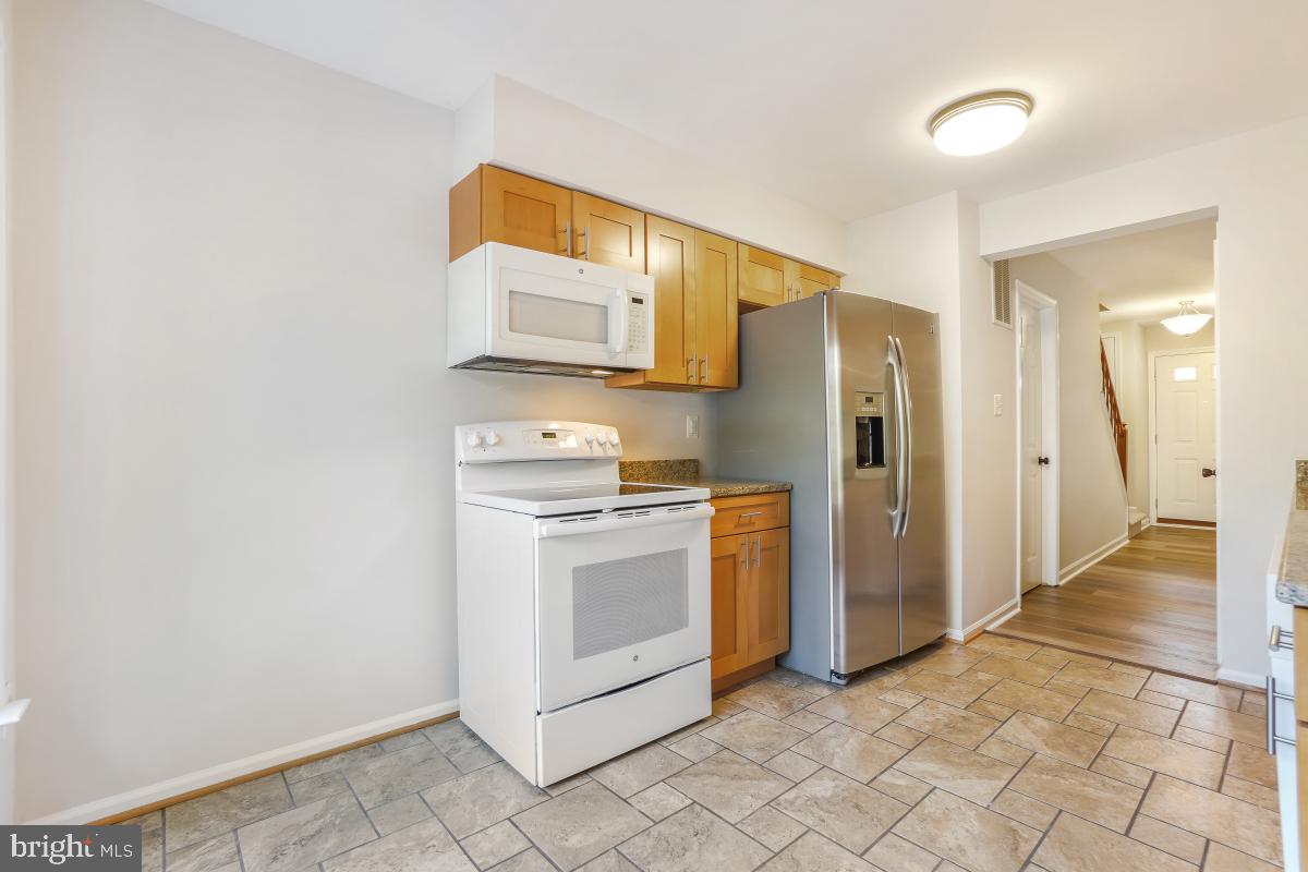 2263 IDYLWOOD STATION LN, FALLS CHURCH, Virginia 22043, 2 Bedrooms Bedrooms, ,3 BathroomsBathrooms,Residential,For sale,2263 IDYLWOOD STATION LN,VAFX2258858 MLS # VAFX2258858