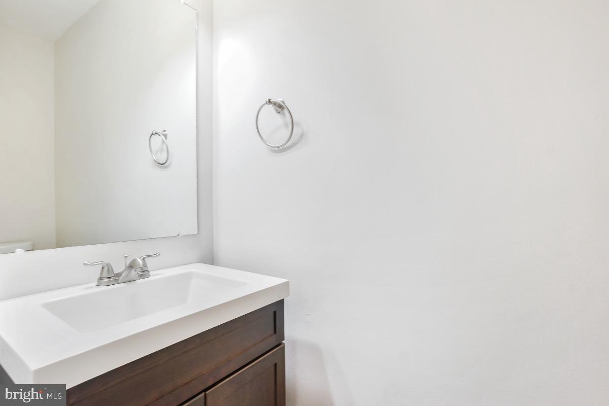 2263 IDYLWOOD STATION LN, FALLS CHURCH, Virginia 22043, 2 Bedrooms Bedrooms, ,3 BathroomsBathrooms,Residential,For sale,2263 IDYLWOOD STATION LN,VAFX2258858 MLS # VAFX2258858