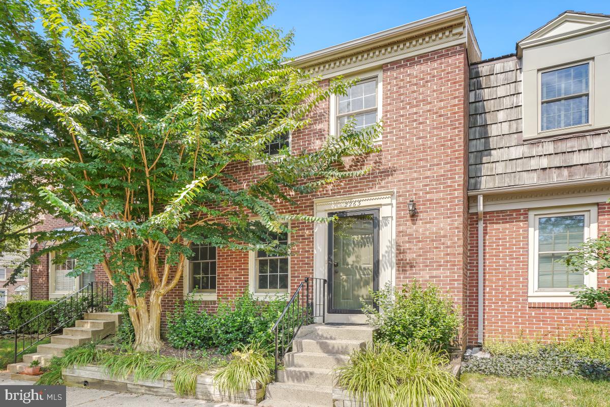2263 IDYLWOOD STATION LN, FALLS CHURCH, Virginia 22043, 2 Bedrooms Bedrooms, ,3 BathroomsBathrooms,Residential,For sale,2263 IDYLWOOD STATION LN,VAFX2258858 MLS # VAFX2258858