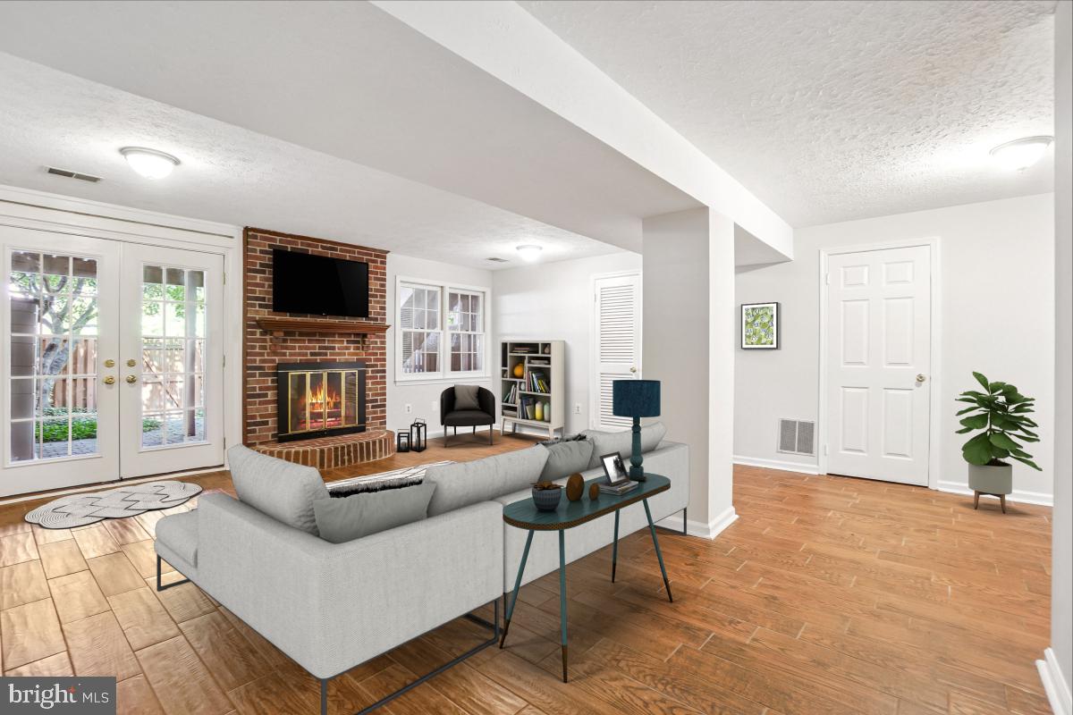 2263 IDYLWOOD STATION LN, FALLS CHURCH, Virginia 22043, 2 Bedrooms Bedrooms, ,3 BathroomsBathrooms,Residential,For sale,2263 IDYLWOOD STATION LN,VAFX2258858 MLS # VAFX2258858
