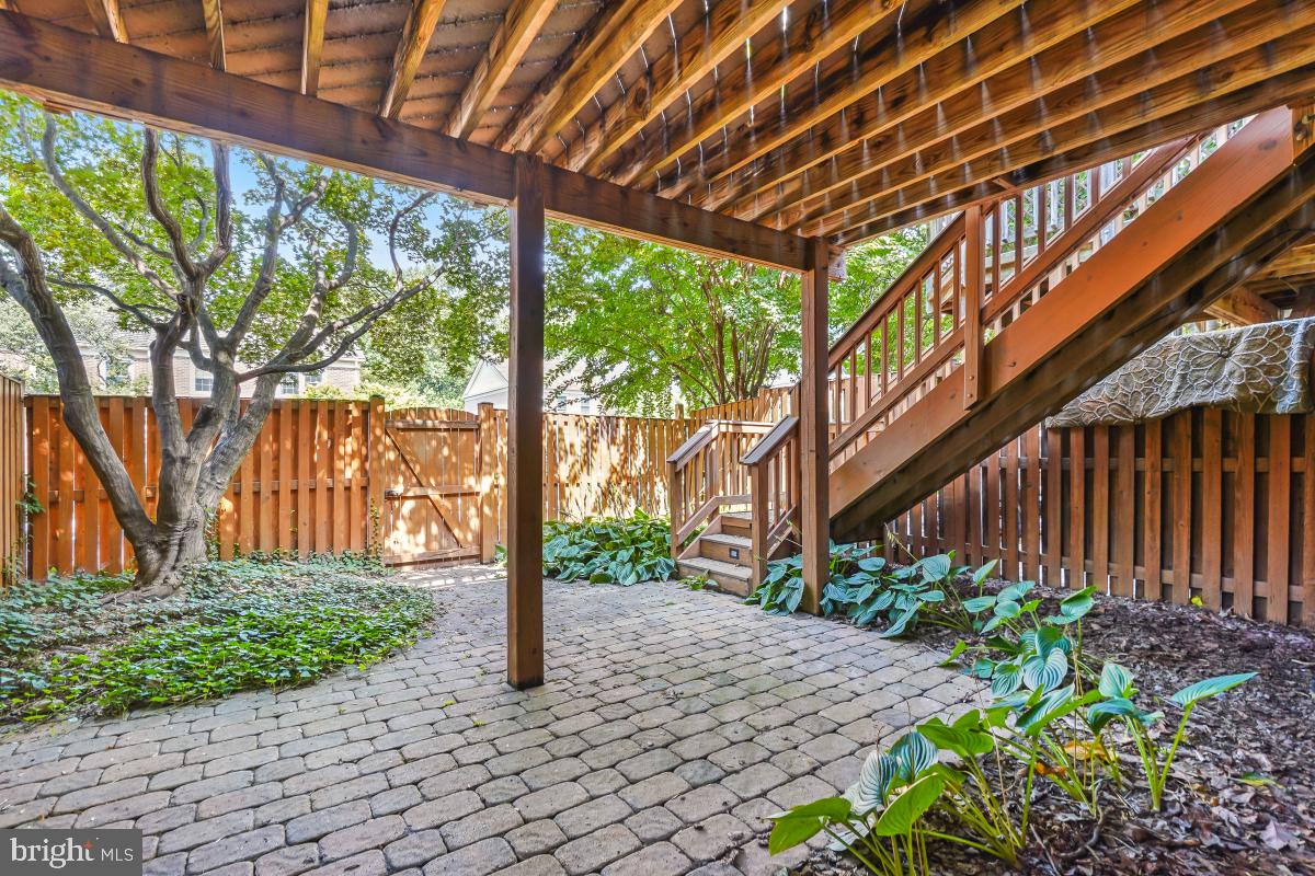 2263 IDYLWOOD STATION LN, FALLS CHURCH, Virginia 22043, 2 Bedrooms Bedrooms, ,3 BathroomsBathrooms,Residential,For sale,2263 IDYLWOOD STATION LN,VAFX2258858 MLS # VAFX2258858