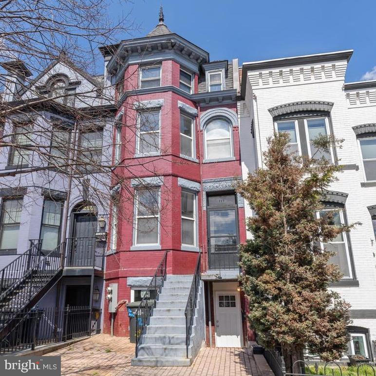 223 R ST NW, WASHINGTON, District Of Columbia 20001, 5 Bedrooms Bedrooms, ,3 BathroomsBathrooms,Residential,For sale,223 R ST NW,DCDC2213242 MLS # DCDC2213242