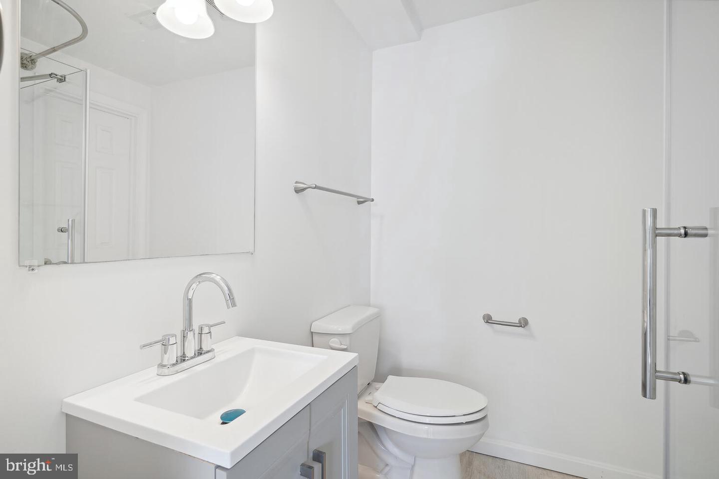 223 R ST NW, WASHINGTON, District Of Columbia 20001, 5 Bedrooms Bedrooms, ,3 BathroomsBathrooms,Residential,For sale,223 R ST NW,DCDC2213242 MLS # DCDC2213242