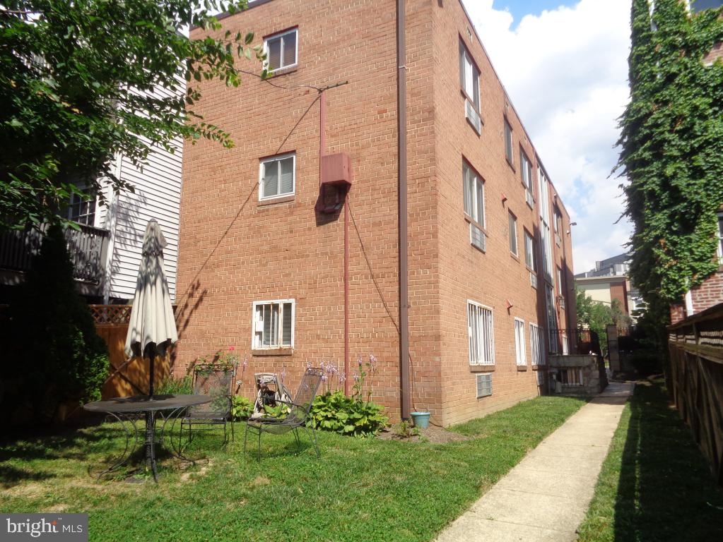 3656 NEW HAMPSHIRE AVE NW #4, WASHINGTON, District Of Columbia 20010, ,1 BathroomBathrooms,Residential,For sale,3656 NEW HAMPSHIRE AVE NW #4,DCDC2213302 MLS # DCDC2213302