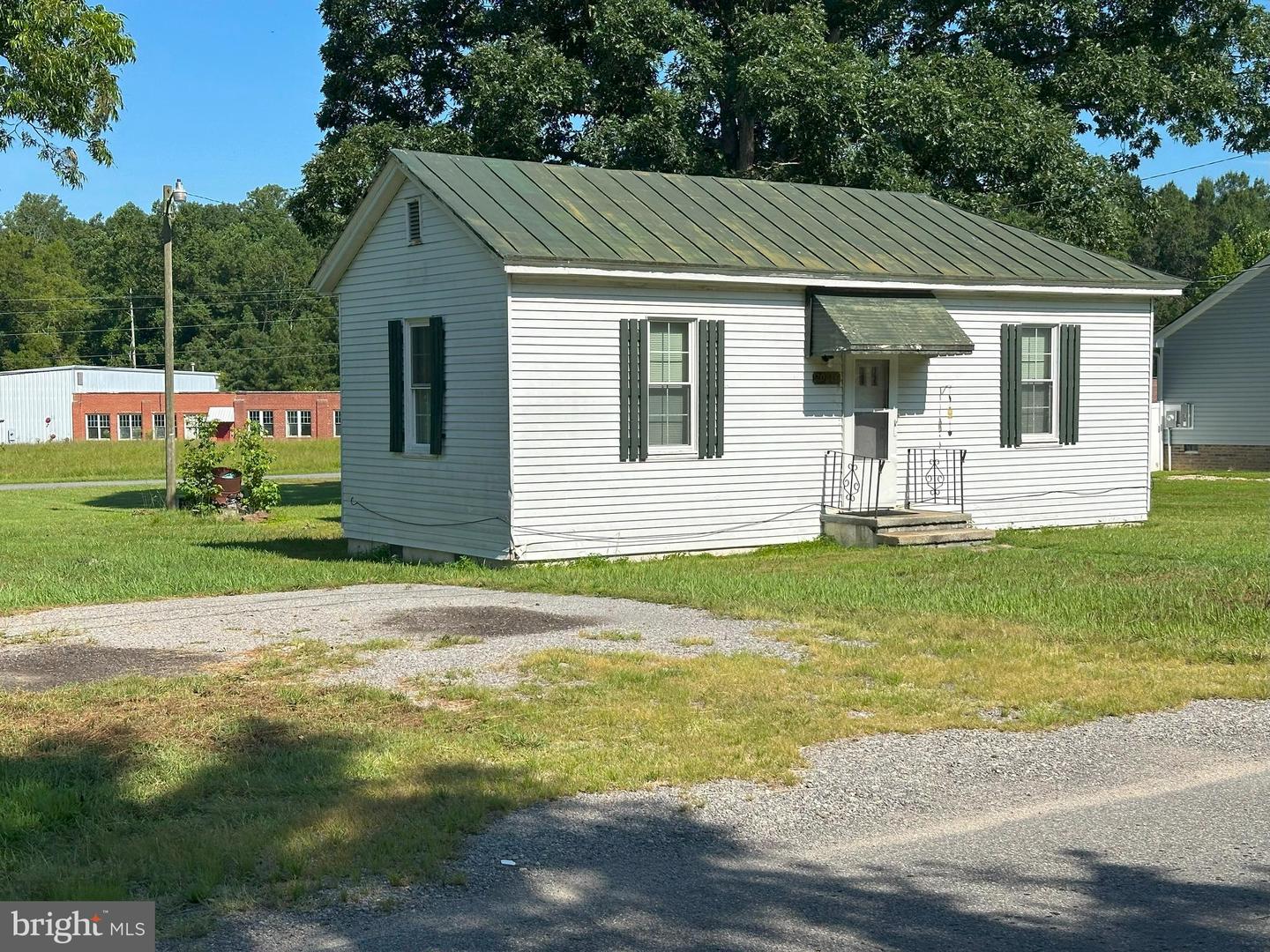 20810 WESTOVER DR, MC KENNEY, Virginia 23872, 2 Bedrooms Bedrooms, ,1 BathroomBathrooms,Residential,For sale,20810 WESTOVER DR,VADW2000050 MLS # VADW2000050