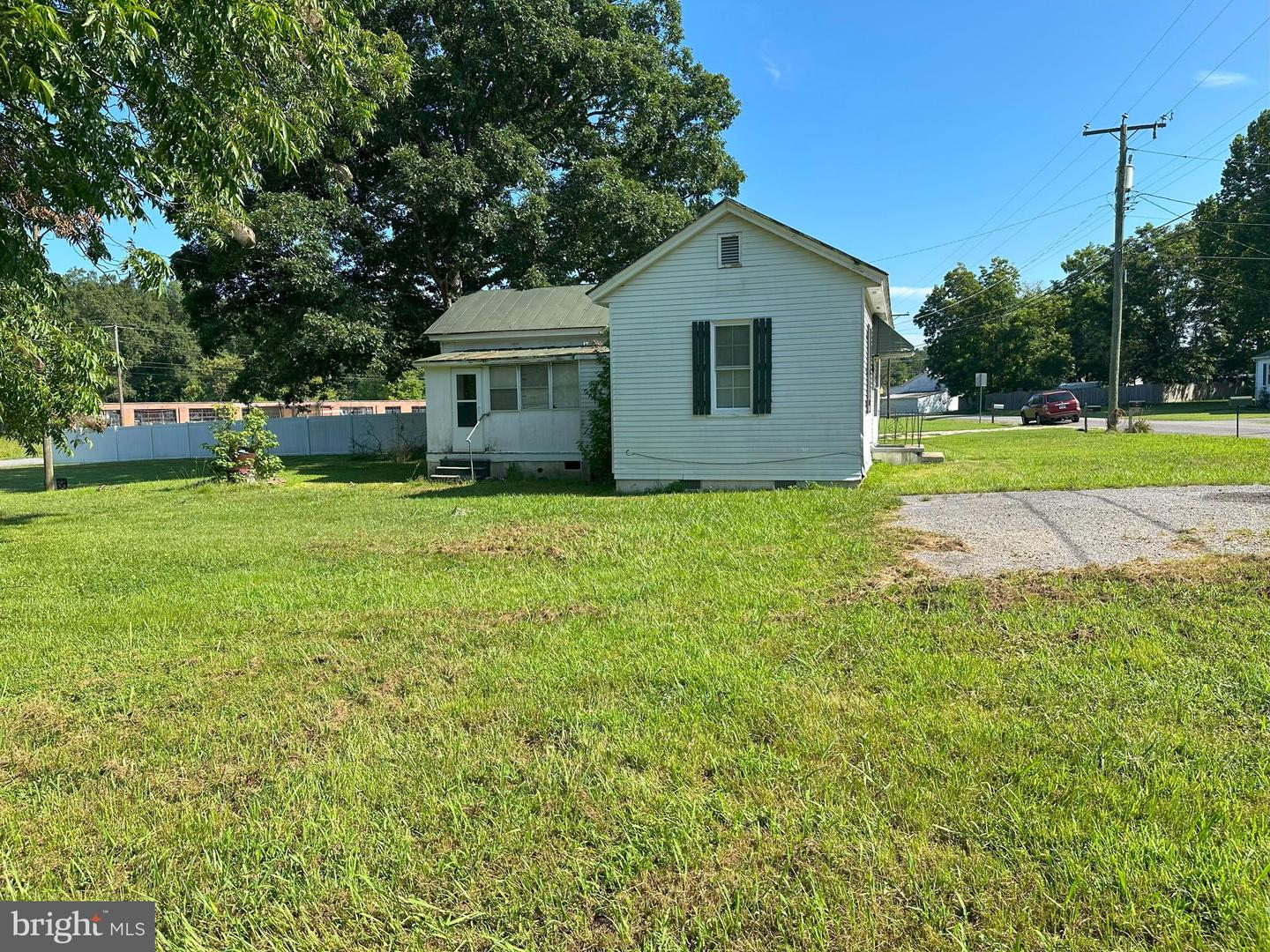 20810 WESTOVER DR, MC KENNEY, Virginia 23872, 2 Bedrooms Bedrooms, ,1 BathroomBathrooms,Residential,For sale,20810 WESTOVER DR,VADW2000050 MLS # VADW2000050