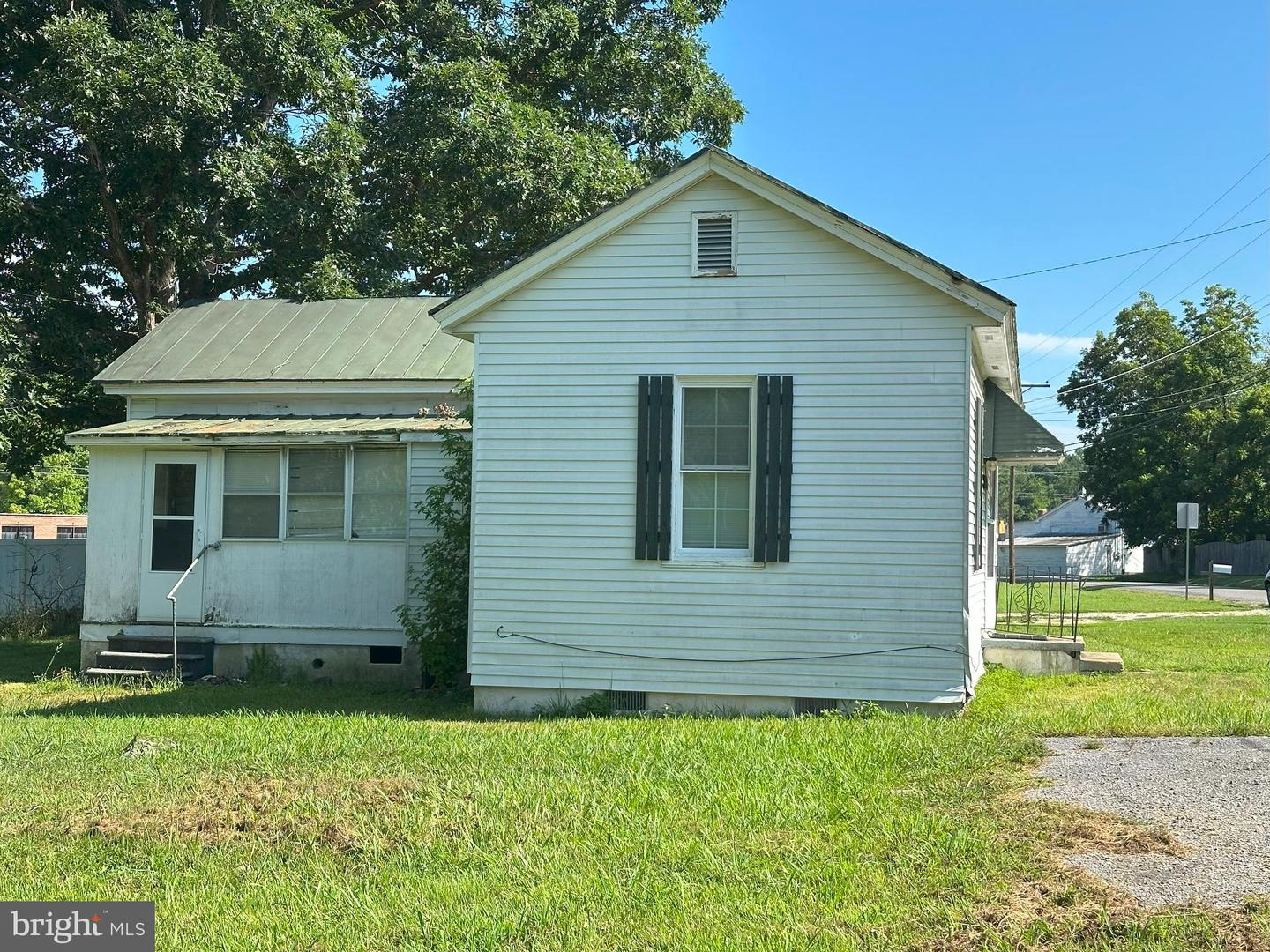 20810 WESTOVER DR, MC KENNEY, Virginia 23872, 2 Bedrooms Bedrooms, ,1 BathroomBathrooms,Residential,For sale,20810 WESTOVER DR,VADW2000050 MLS # VADW2000050
