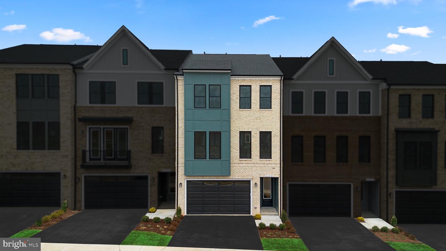 44480 LOWESTOFT SQ, ASHBURN, Virginia 20147, 3 Bedrooms Bedrooms, ,2 BathroomsBathrooms,Residential,For sale,44480 LOWESTOFT SQ,VALO2103750 MLS # VALO2103750