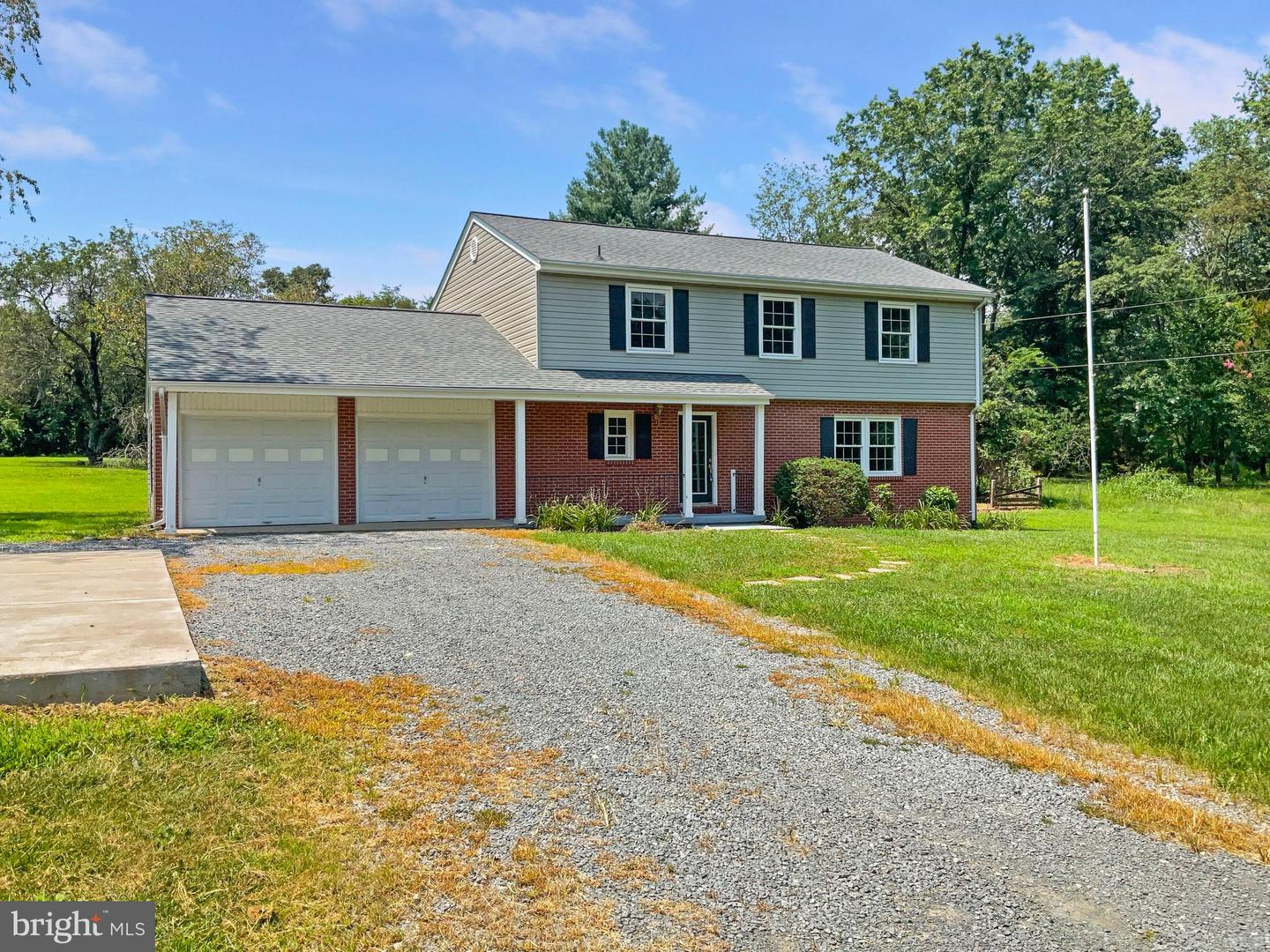11094 ROUND HILL DR, NOKESVILLE, Virginia 20181, 4 Bedrooms Bedrooms, ,2 BathroomsBathrooms,Residential,For sale,11094 ROUND HILL DR,VAPW2100630 MLS # VAPW2100630
