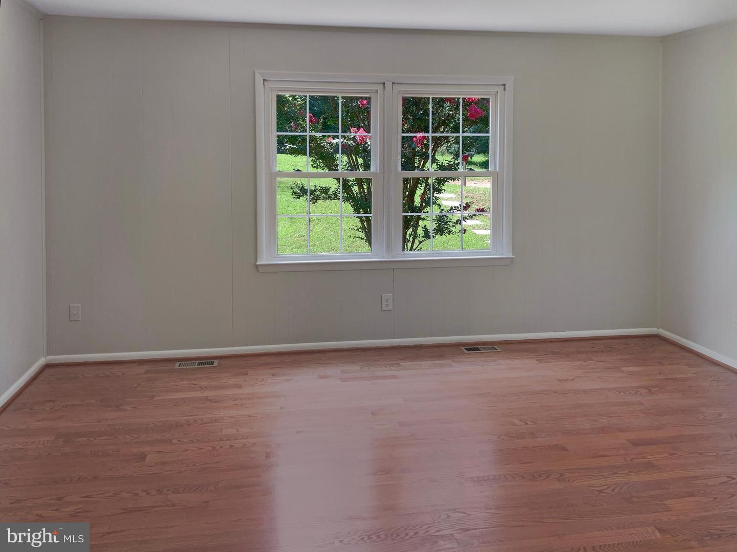 11094 ROUND HILL DR, NOKESVILLE, Virginia 20181, 4 Bedrooms Bedrooms, ,2 BathroomsBathrooms,Residential,For sale,11094 ROUND HILL DR,VAPW2100630 MLS # VAPW2100630