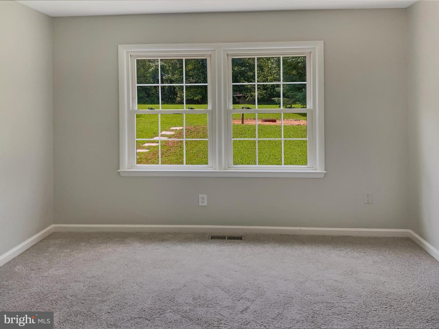 11094 ROUND HILL DR, NOKESVILLE, Virginia 20181, 4 Bedrooms Bedrooms, ,2 BathroomsBathrooms,Residential,For sale,11094 ROUND HILL DR,VAPW2100630 MLS # VAPW2100630