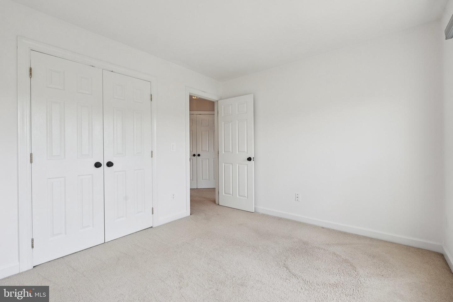 9910 MICHAEL SCHAR CT, VIENNA, Virginia 22181, 3 Bedrooms Bedrooms, ,3 BathroomsBathrooms,Residential,For sale,9910 MICHAEL SCHAR CT,VAFX2220476 MLS # VAFX2220476
