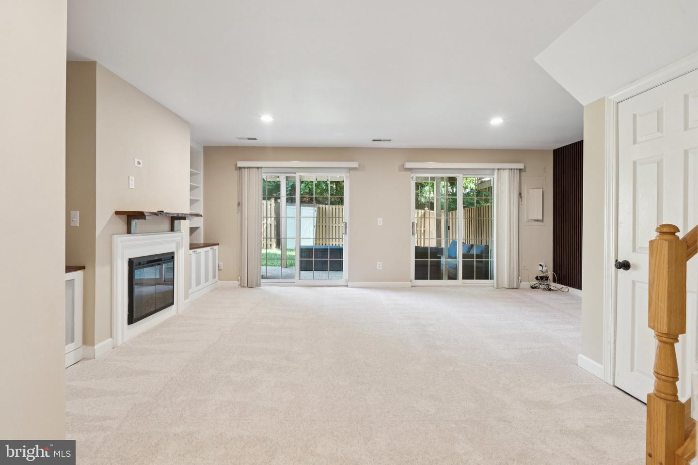 9910 MICHAEL SCHAR CT, VIENNA, Virginia 22181, 3 Bedrooms Bedrooms, ,3 BathroomsBathrooms,Residential,For sale,9910 MICHAEL SCHAR CT,VAFX2220476 MLS # VAFX2220476