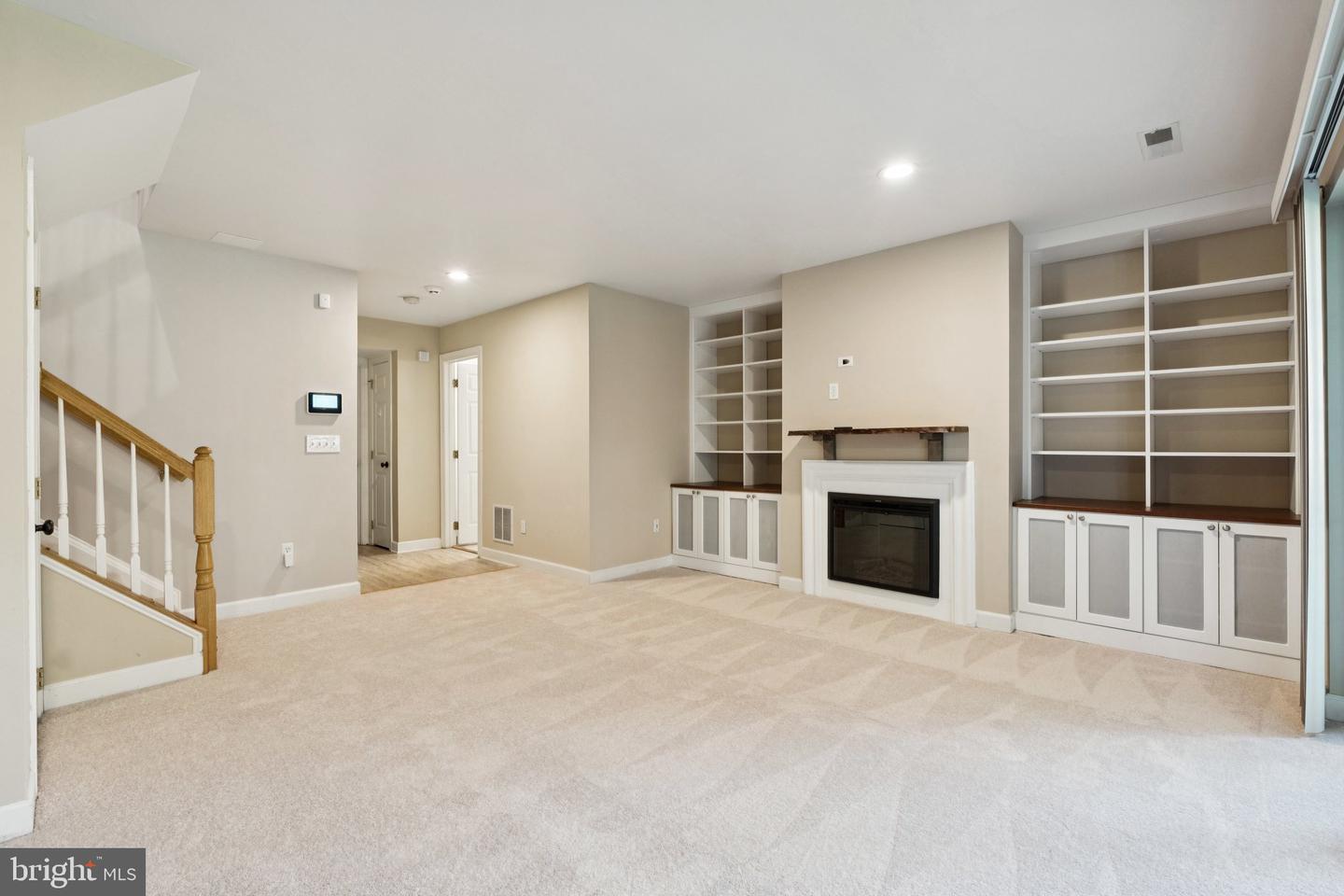 9910 MICHAEL SCHAR CT, VIENNA, Virginia 22181, 3 Bedrooms Bedrooms, ,3 BathroomsBathrooms,Residential,For sale,9910 MICHAEL SCHAR CT,VAFX2220476 MLS # VAFX2220476